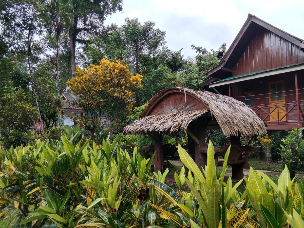 Tree Tops River Huts Khao Sok National Park Bagian luar foto